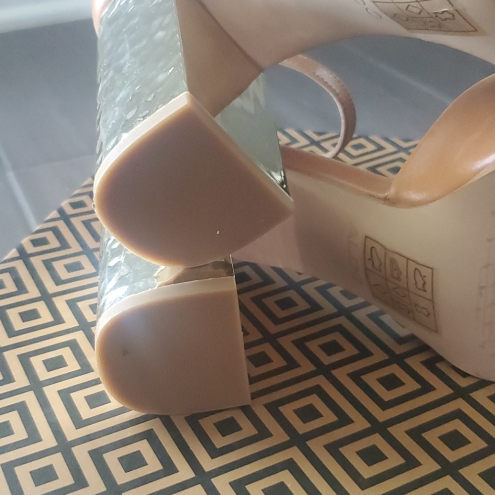 Aldo Chunky Hill Sandal - Picture 8 of 8